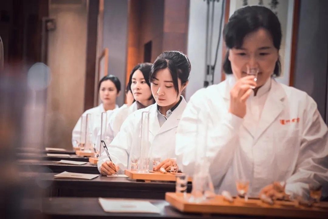 幸福江陽(yáng) 舉杯世界丨醉在老窖(圖29)