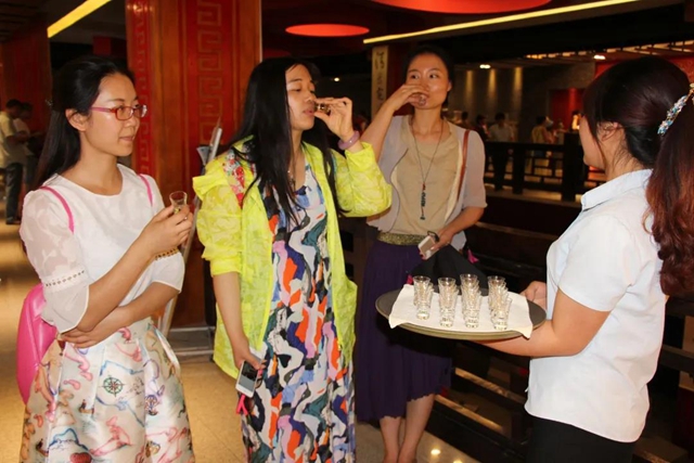 幸福江陽(yáng) 舉杯世界丨醉在老窖(圖32)