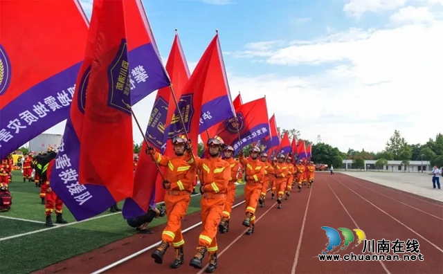 再添救援新力量！瀘州組建成立兩支省級綜合應(yīng)急救援專業(yè)隊(duì)(圖6)