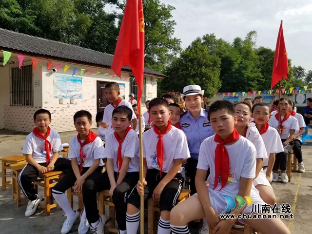 ?女交警大隊(duì)長唐娟娟的警察故事：用無悔青春在高速上書寫韶華(圖13)
