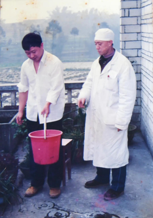 53年前，央廣向全世界播發(fā)：瀘州醫(yī)專附院為14歲少年成功接上斷臂！(圖12)