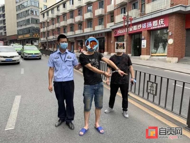 奇葩！一男子在自貢撞車又撞人后回家將女友捅傷