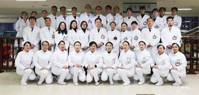 【擴(kuò)散】低頭“玩”手機(jī)，脖子負(fù)重50斤？(圖6)
