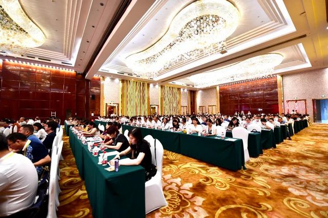 600余人現(xiàn)場道賀、70余萬人在線觀看，共慶西南醫(yī)大附院70周年！(圖3)