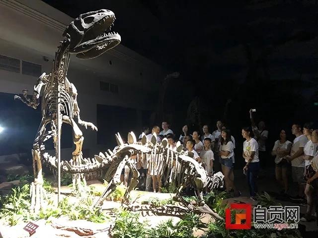 “恐龍研學(xué)游 彩燈璀璨夜”精品線路推薦一：自貢鹽龍燈研學(xué)游(圖1)