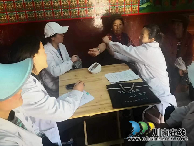 溫情真情友情！瀘州市援鄉(xiāng)城縣醫(yī)療組文藝蓉的鄉(xiāng)城故事(圖6)
