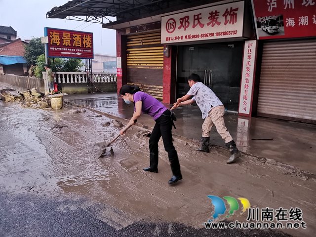 洪峰過后，瀘縣海潮鎮(zhèn)打響“水退人進(jìn)”的清淤大戰(zhàn)(圖5)