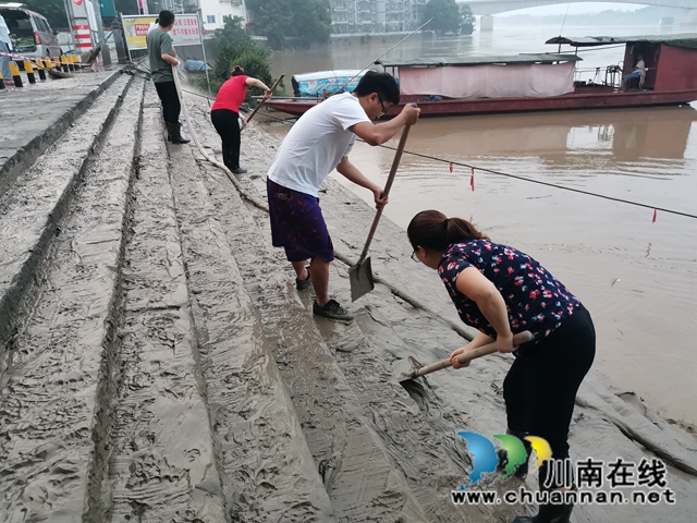 洪峰過后，瀘縣海潮鎮(zhèn)打響“水退人進(jìn)”的清淤大戰(zhàn)(圖8)