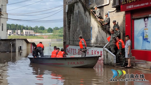 龍馬潭：迅速部署 堅守一線 全力迎戰(zhàn)洪峰(圖7)