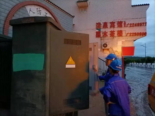 全力搶修！體現(xiàn)內(nèi)江速度，內(nèi)江16.1萬(wàn)余戶用戶恢復(fù)供電(圖5)