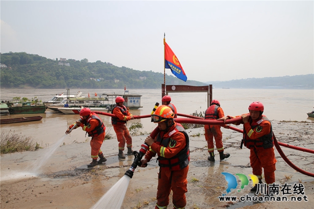 貴州安順市消防救援支隊(duì)千里馳援 一篇丹心連合江！(圖3)