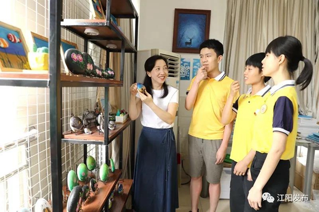 四川唯一！與鐘南山一起，江陽教師肖敏獲評“全國教書育人楷?！?圖7)