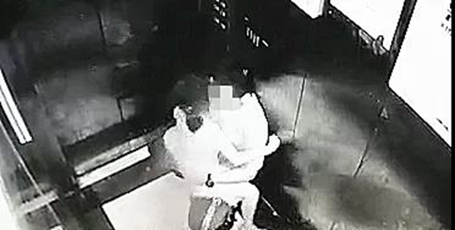 瀘州男子手伸向女孩！警方：堅(jiān)決斬“手”(圖4)