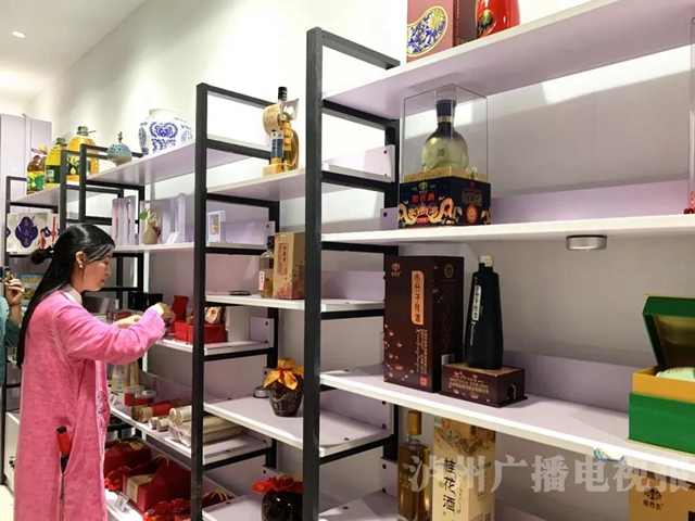 美滋滋！瀘州肥兒粉/肖鴨子/麻辣雞/畢阿婆…在一家店就能買到！(圖7)