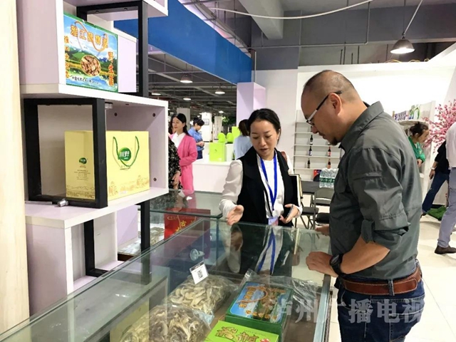 美滋滋！瀘州肥兒粉/肖鴨子/麻辣雞/畢阿婆…在一家店就能買到！(圖8)