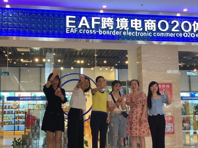 美滋滋！瀘州肥兒粉/肖鴨子/麻辣雞/畢阿婆…在一家店就能買到！(圖18)