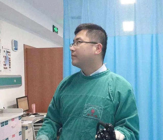 【圍觀】吞咽有梗阻感？老人差點開胸！(圖6)