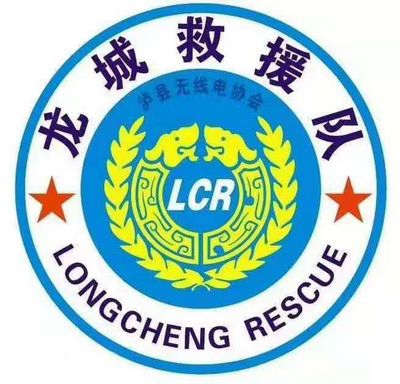 瀘縣：巨型馬蜂窩高懸醫(yī)院大樓兩載，龍城救援隊(duì)員飛檐走壁鏟除(圖4)