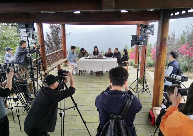 又一波明星大咖來宜賓錄節(jié)目！這個(gè)地方要火了……(圖2)
