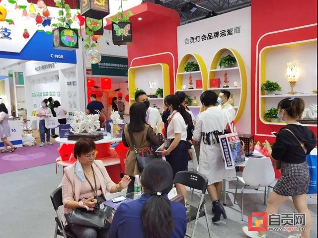 燈城之燈赴燈都！自貢彩燈再度走出家門(圖4)