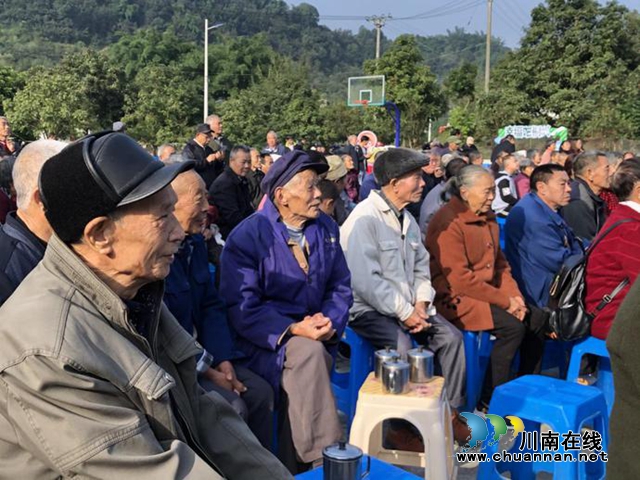 龍馬潭區(qū)特興街道舉辦“九九重陽(yáng)節(jié)慶典” 800余名老人參加(圖4)
