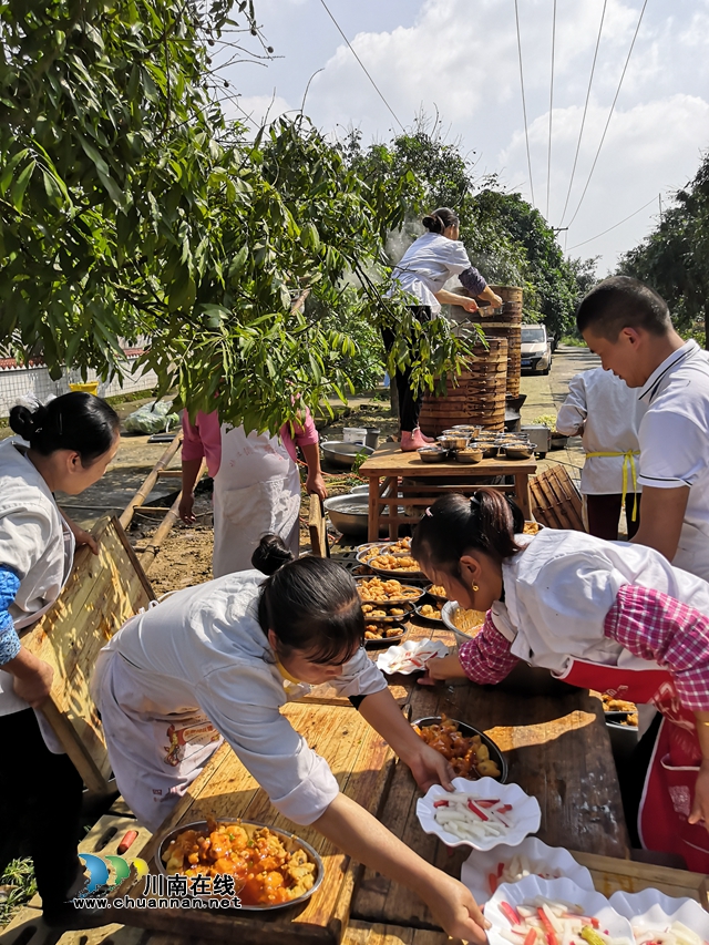 龍馬潭區(qū)特興街道舉辦“九九重陽(yáng)節(jié)慶典” 800余名老人參加(圖4)
