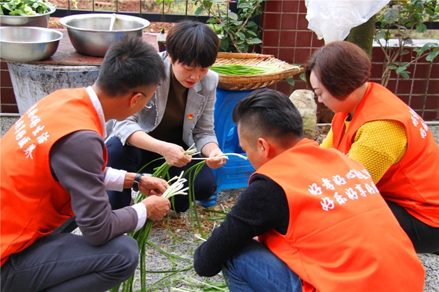 江陽(yáng)區(qū)新聯(lián)會(huì)在江北鎮(zhèn)敬老院舉辦“伴晚義倉(cāng)”公益活動(dòng)(圖18)