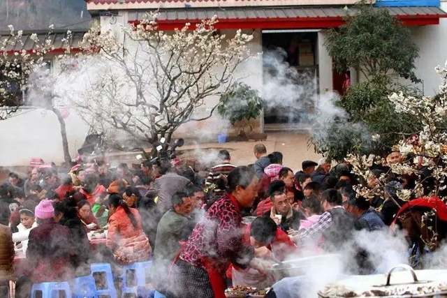 美爆！離內(nèi)江城區(qū)20分鐘，有個紅葉彩林即將亮相！(圖9)