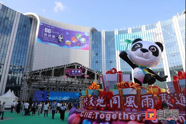 自貢彩燈點(diǎn)亮＂進(jìn)博＂ 千年鹽都走向世界！(圖8)