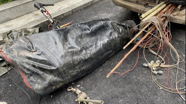 瀘州：一夜電翻近400斤魚，這兩弟兄遭了(圖6)