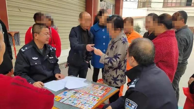 驚喜！瀘州民警幫助他們找回了離家出走三十多年的親媽(圖3)