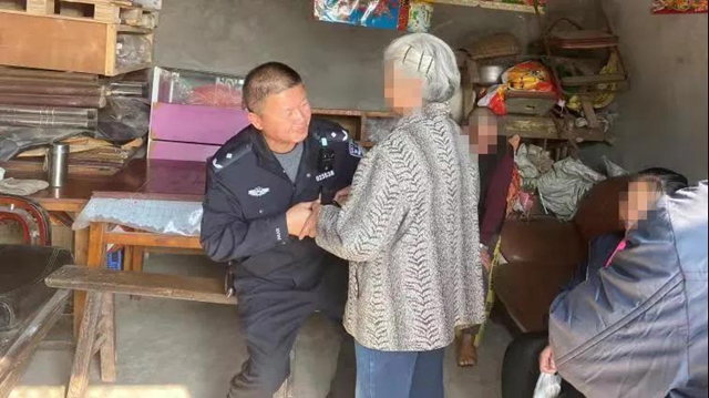 驚喜！瀘州民警幫助他們找回了離家出走三十多年的親媽