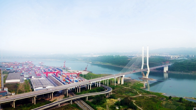 長江瀘州段出川斷面水質(zhì)穩(wěn)定保持Ⅱ類標(biāo)準(zhǔn)(圖1)