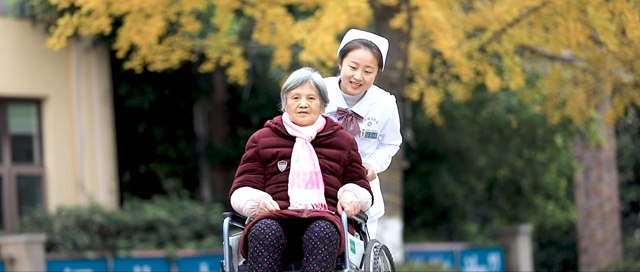護士除了打針輸液還能做什么？ 一一福欣醫(yī)院向玉溪市人民醫(yī)院學習實施“優(yōu)質(zhì)護理”，助力踐行“讓老百姓有尊嚴地看病”的使命！(圖4)
