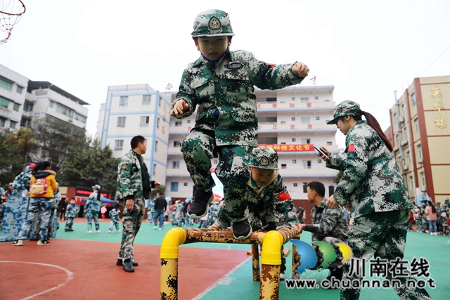 龍馬潭這個幼兒園的“軍事親子運動會”，真嗨！(圖10)