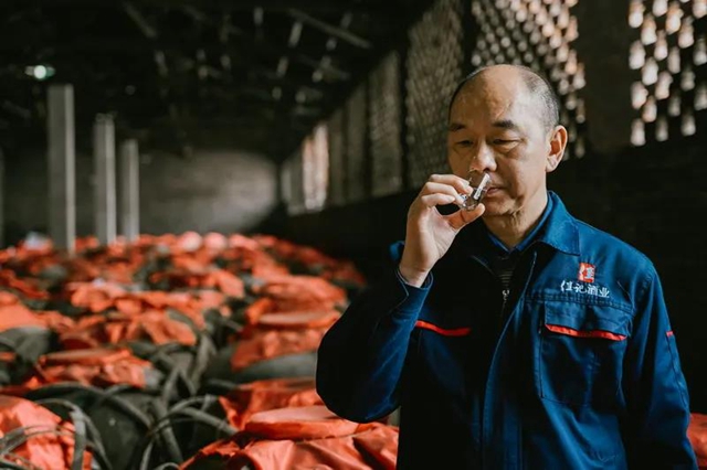 佳記·匠人匠心 | 釀酒大師陳靖余的一天