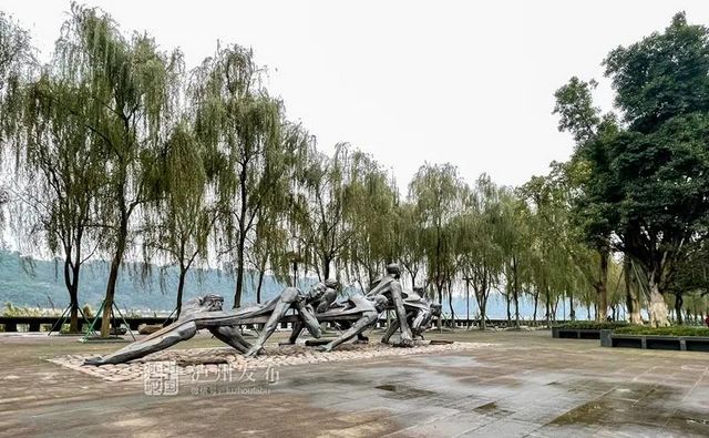 瀘州長(zhǎng)江濱江路景觀已恢復(fù)原貌，四條景觀大道升級(jí)完成(圖1)