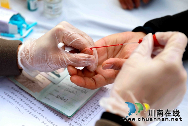 好暖！龍馬潭區(qū)政府機(jī)關(guān)干部為愛加“油”(圖6)