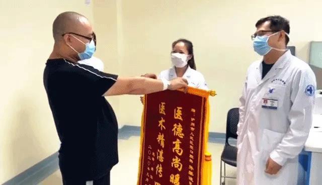 不畏艱辛向前行 守護(hù)健康第一關(guān)——專訪瀘州市人醫(yī)口腔科專家孫黎波(圖3)