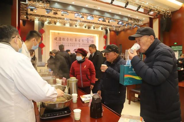 【擴(kuò)散】冬至將到，西南醫(yī)大中醫(yī)院喊你免費(fèi)喝羊肉湯？(圖6)