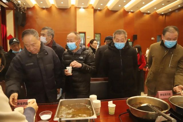 【擴(kuò)散】冬至將到，西南醫(yī)大中醫(yī)院喊你免費(fèi)喝羊肉湯？(圖4)