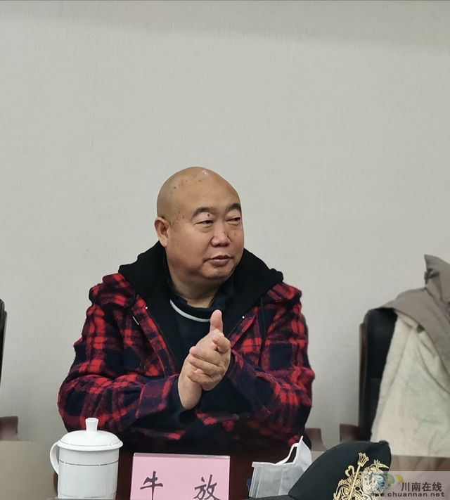 肖體高扶貧紀實文學(xué)作品集《花兒朵朵開》改稿會在瀘縣舉行(圖1)