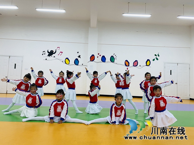 瀘縣立石鎮(zhèn)中心幼兒園兩支隊(duì)伍榮獲2020全國快樂體操三等獎(jiǎng)(圖2)