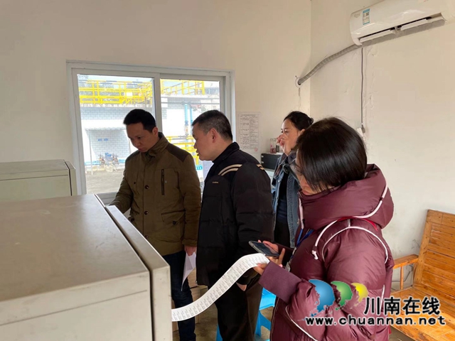 瀘州市、瀘縣生態(tài)環(huán)境局聯(lián)合重慶永川區(qū)綜合行政執(zhí)法局到百和鎮(zhèn)督導(dǎo)安全環(huán)保工作(圖2)