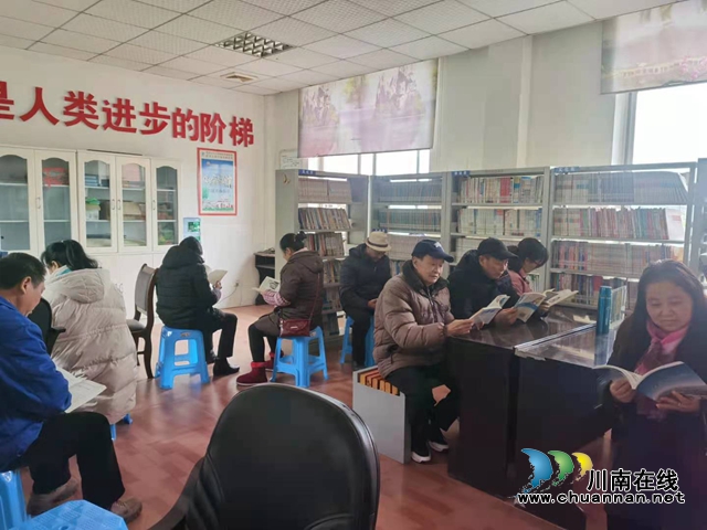 龍馬潭區(qū)羅漢街道臨港社區(qū)開展冬日讀書會活動(圖2)