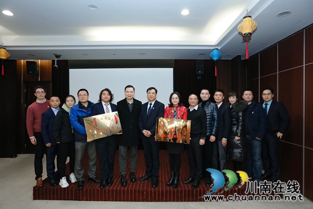 瀘縣駐上海市農(nóng)民工黨總支農(nóng)民工服務(wù)工作站成立(圖8)