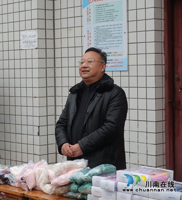 用我零花錢，給你送溫暖！瀘州市少年警校開展暖冬行(圖15)