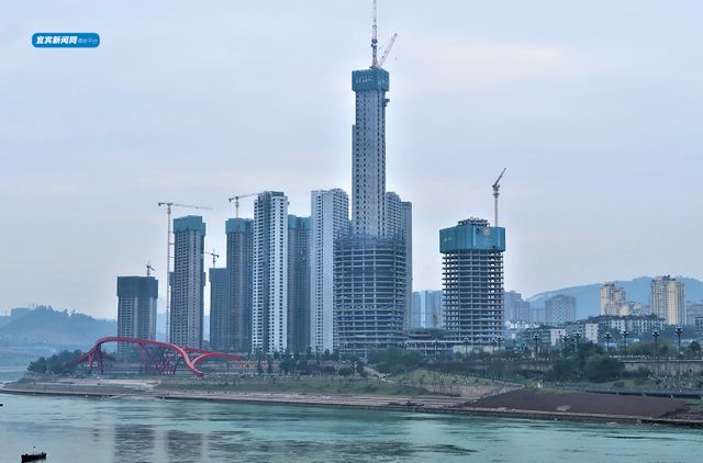 元旦不停工！川南第一高樓已修成這樣，300余名建設(shè)者奮戰(zhàn)一線(圖5)