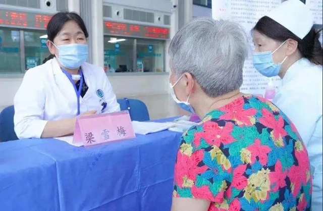 西南醫(yī)大附院劉可智家庭被評為全國五好家庭(圖5)