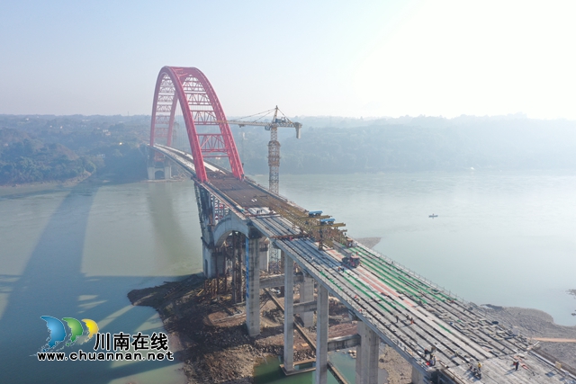 合江長江公路大橋主體全線貫通！